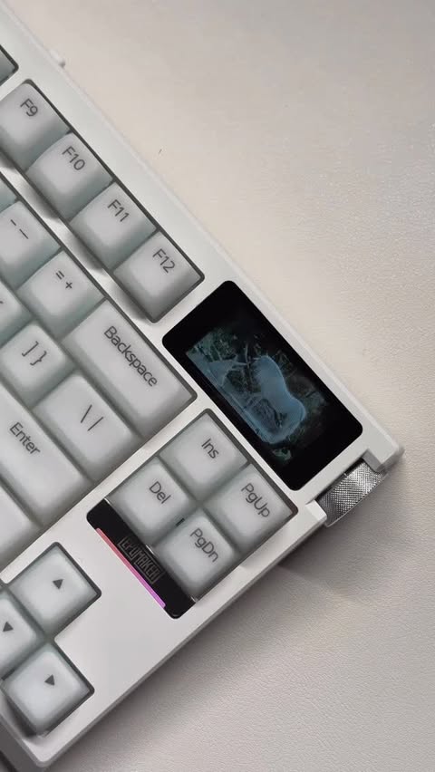 Instagram post by @blacklungio for Epomaker. Caption reads: Ad/gifted @epomakerkeyboard G84 Pro I’m obsessed....