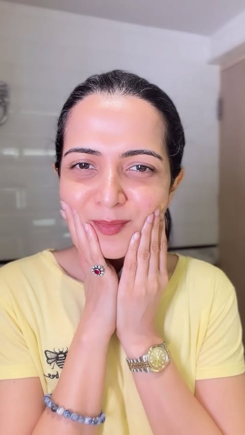 Instagram post by @ddneelakandan for Vilvah. Caption reads: [...] skin’s current little glow secret ✨ The....