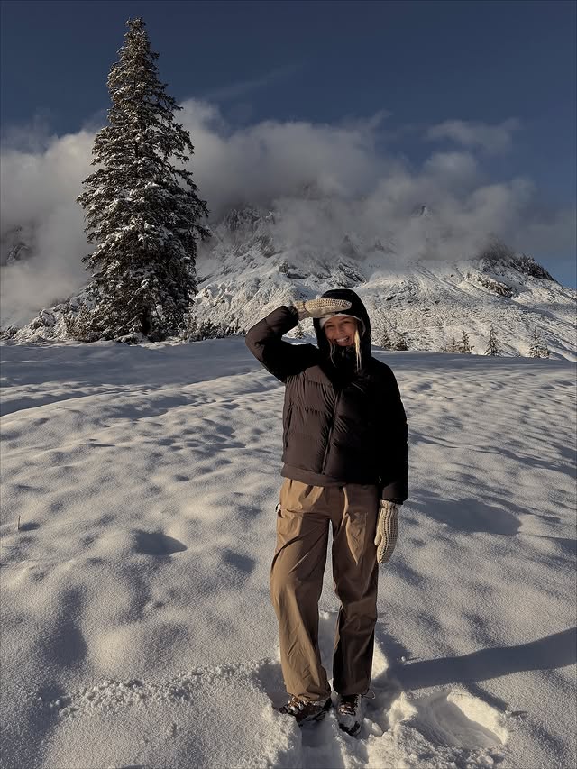 Instagram post by @____verena for JACK WOLFSKIN. Caption reads: [...] <3 kept warm by the one and only....