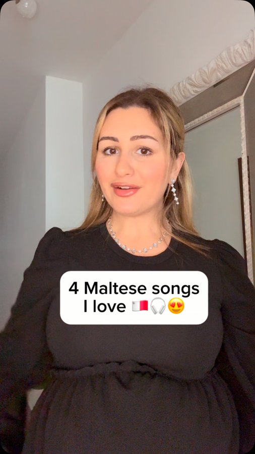 Instagram post by @steph95__x for Carisma Collections. Caption reads: [...] from Mużika Mużika collection by....