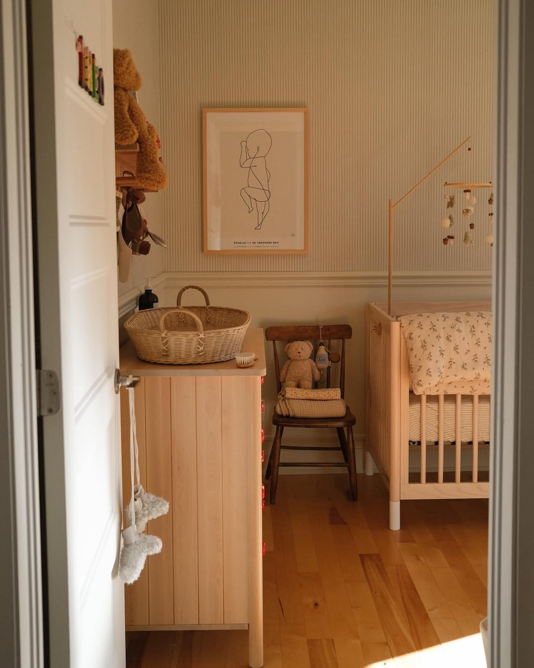 Instagram post by @charlodussault for The Birth Poster. Caption reads: Sa petite chambre de garçon 🧸 
J’aime tellement....