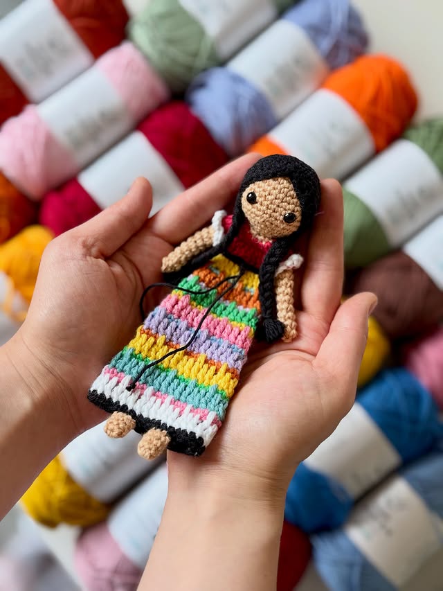 Instagram post by @sweetsofties for Hobbii. Caption reads: [...] fingering weight cotton yarn from....
