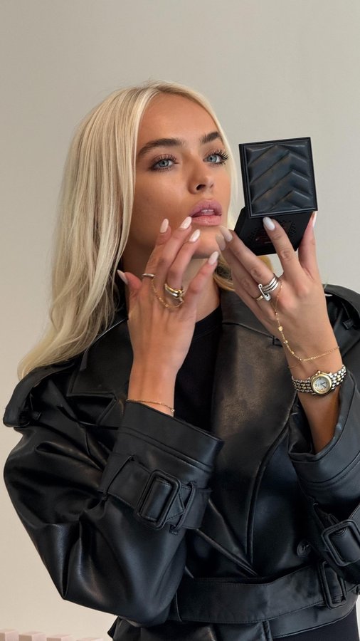 Instagram post by @elys_hutchinson for NAKED SUNDAYS. Caption reads: Girlies, this is a must have SPF @naked_sundays 🤫....