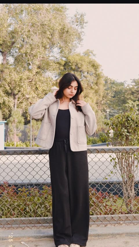 Instagram post by @kritikakalraa for Go Colors. Caption reads: Winter go to from @gocolors.
The wide fleece pants....