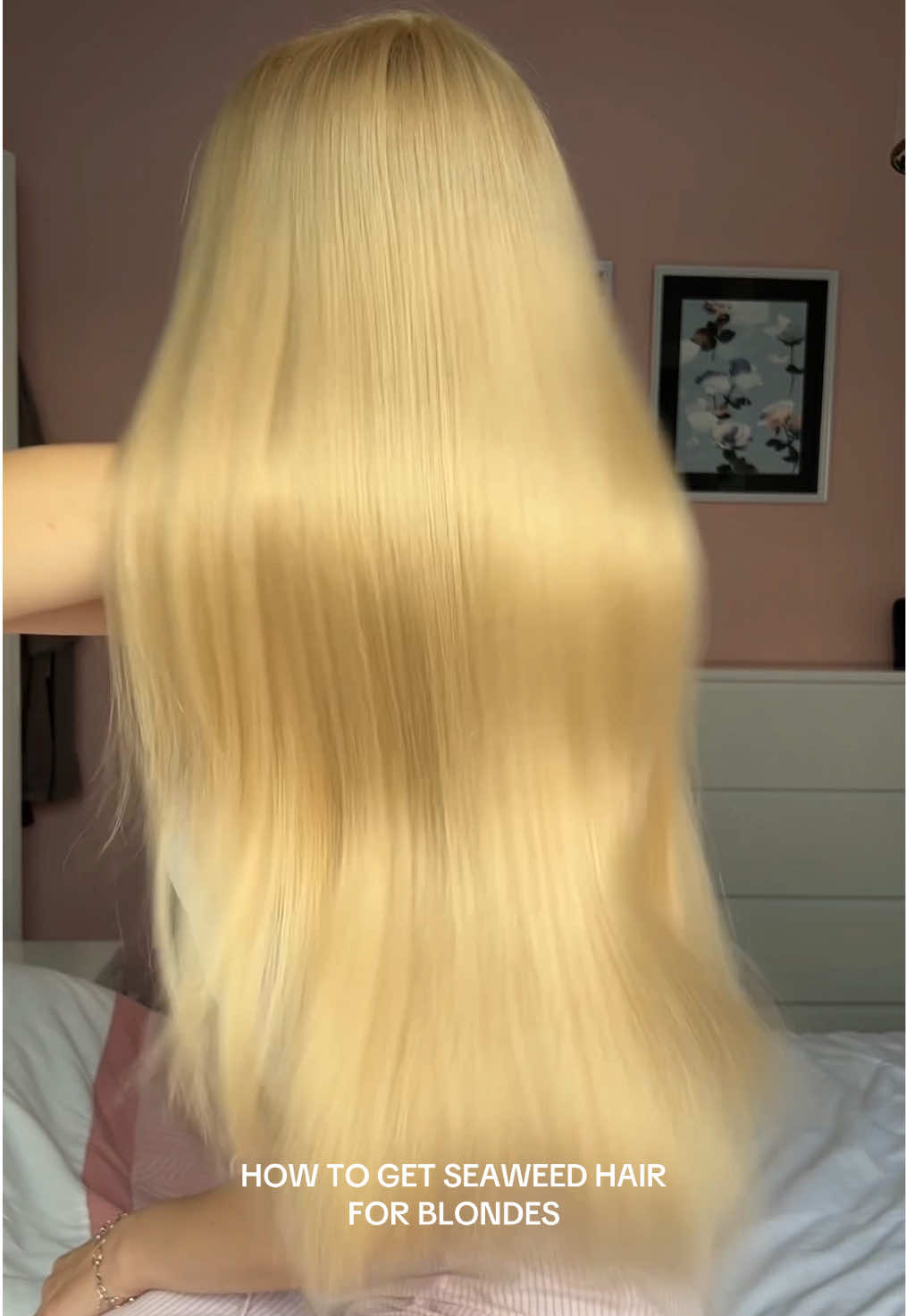 TikTok post by @valeriavel99 for Cocoandeve. Caption reads: [...] frizzy to silky soft with @Coco&Eve ✨....