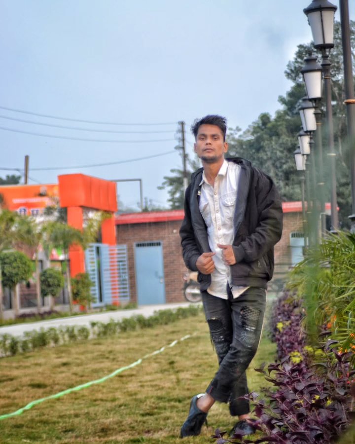 Instagram post by @justin_firoz_ansari786 for House of Highlights. Caption reads: [...] the value of a person 🕳️
....