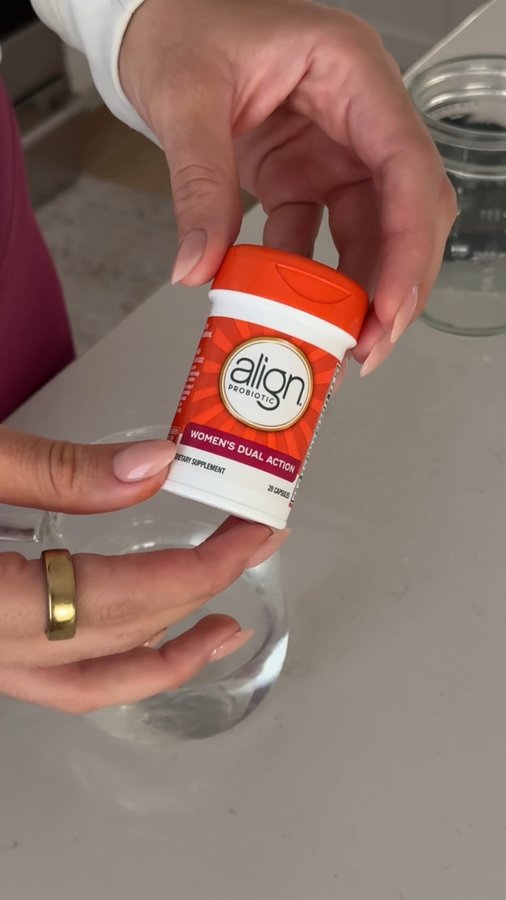 Instagram post by @niikkifogg for Align Probiotics. Caption reads: #ad #align_probitoic_partner Feeling my best from....