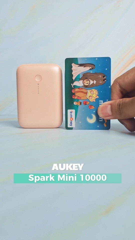 Instagram post by @gadgetainment_official for Aukey. Caption reads: [...] paling nyaman bawa powerbank semungil....