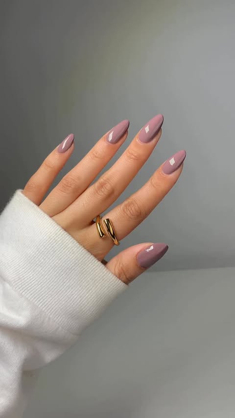 Instagram post by @glossytipped for essie. Caption reads: Smudged nails? This is your sign to try @essie gel....