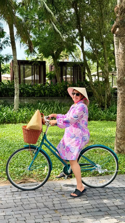 Instagram post by @harjinderkukreja for Four Seasons. Caption reads: We didn’t plan to fall in love with a place in....