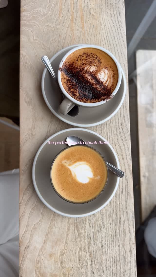 Instagram post by @oliwia.sierakowska for Adored By. Caption reads: [...] you only have 5 mins to get ready but....