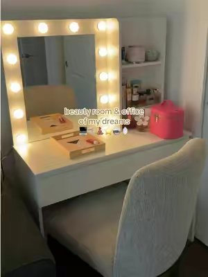 TikTok post by @mjulioc for Vabches. Caption reads: [...] looking vanity, I’m loving this one! 🤍....
