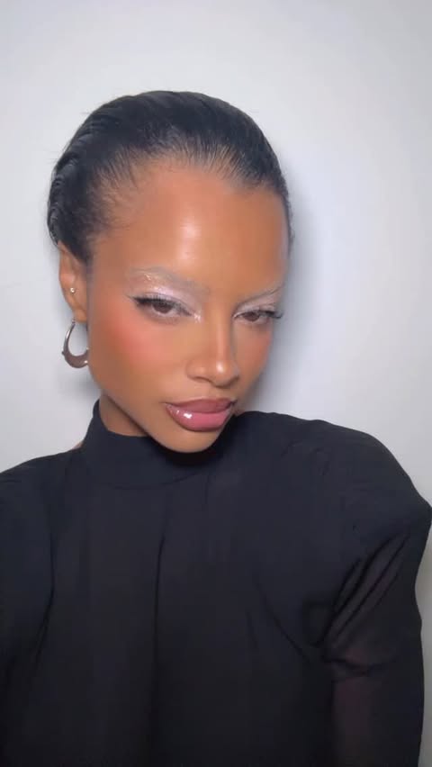 Instagram post by @mode.nads for Topshop. Caption reads: [...] BEAT by @gabybodom 😍😍 for my gig with....