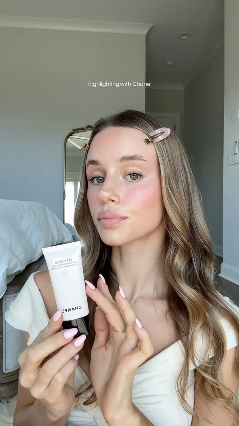 Instagram post by @haileygrice for CHANEL. Caption reads: highlighting with chanel 💫 les beiges highlighter....