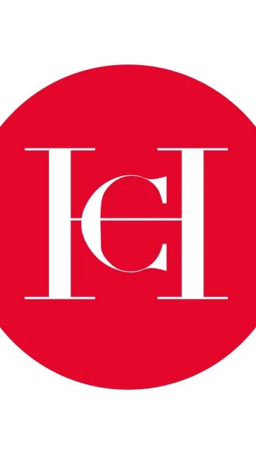 Instagram post by @dollyjlll for Carolina Herrera. Caption reads: hellooo unboxingg🙊❤️ @carolinaherrera....