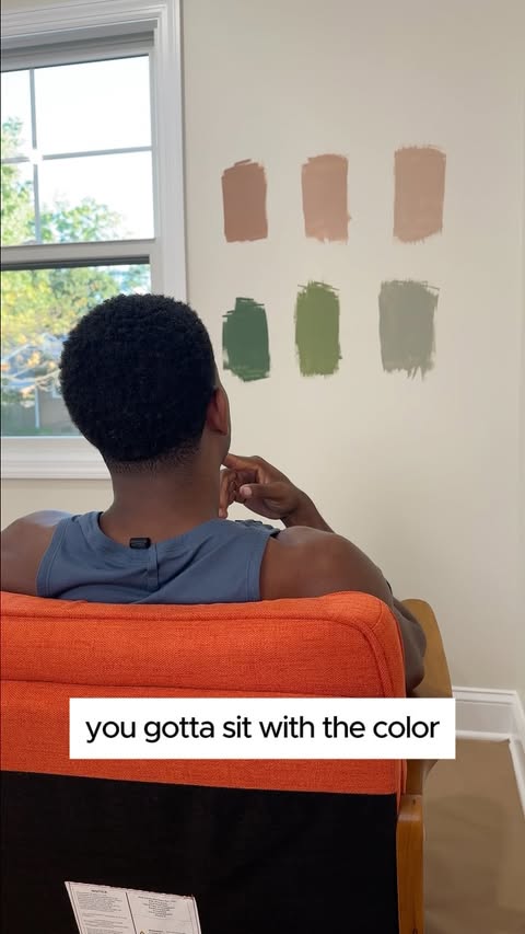 Instagram post by @weeklyhomecheck for BEHR Paint. Caption reads: [...] how this guest room turned out with....