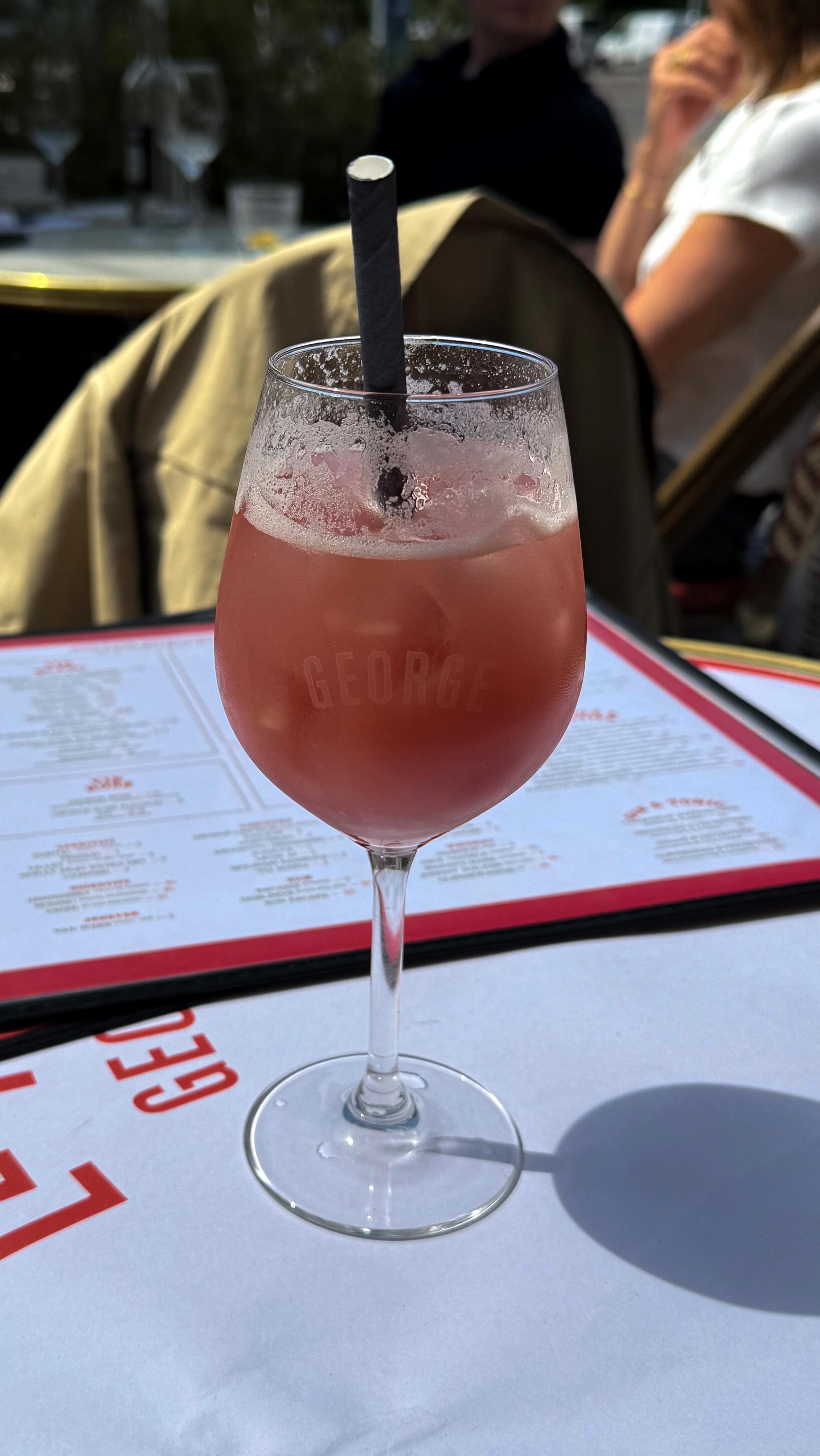 Instagram post by @marlouwinkler for Storytel. Caption reads: Een out of character woensdag 😮🌞🍹📚🎧....