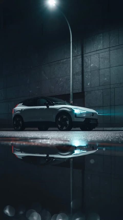 Instagram post by @b_asill for Volvo Cars. Caption reads: [...] the new Volvo EX30 🚗

Thank you....