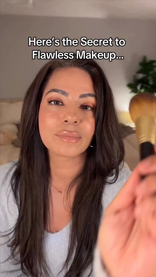 Instagram post by @sandrasays.co for – Laura Geller. Caption reads: If your foundation or makeup looks patchy or....