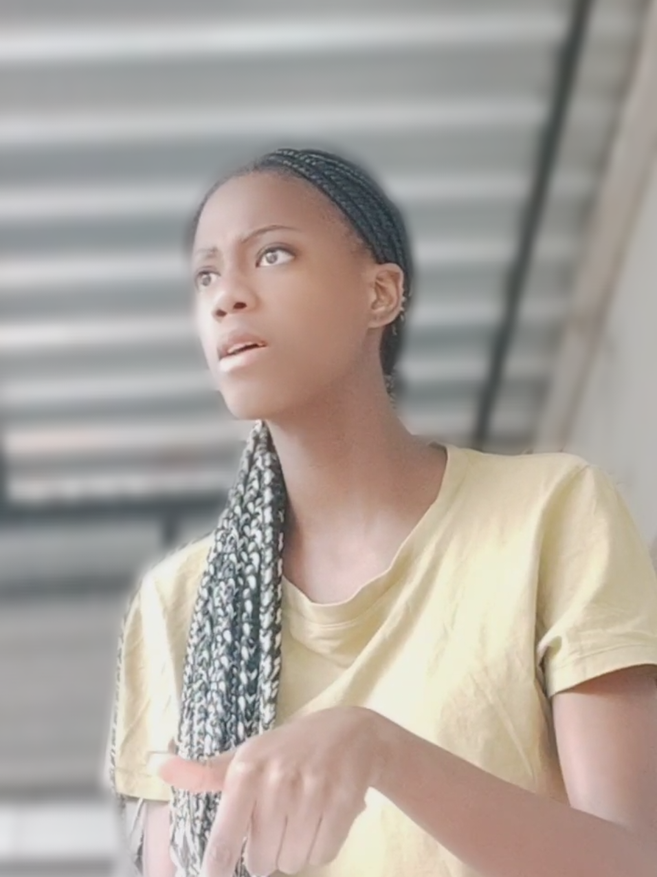 TikTok post by @thandistoltz for Universal Musiek. Caption reads: [...] this! 🥂🫱🏻‍🫲🏾 @Ivan Roux @Universal....