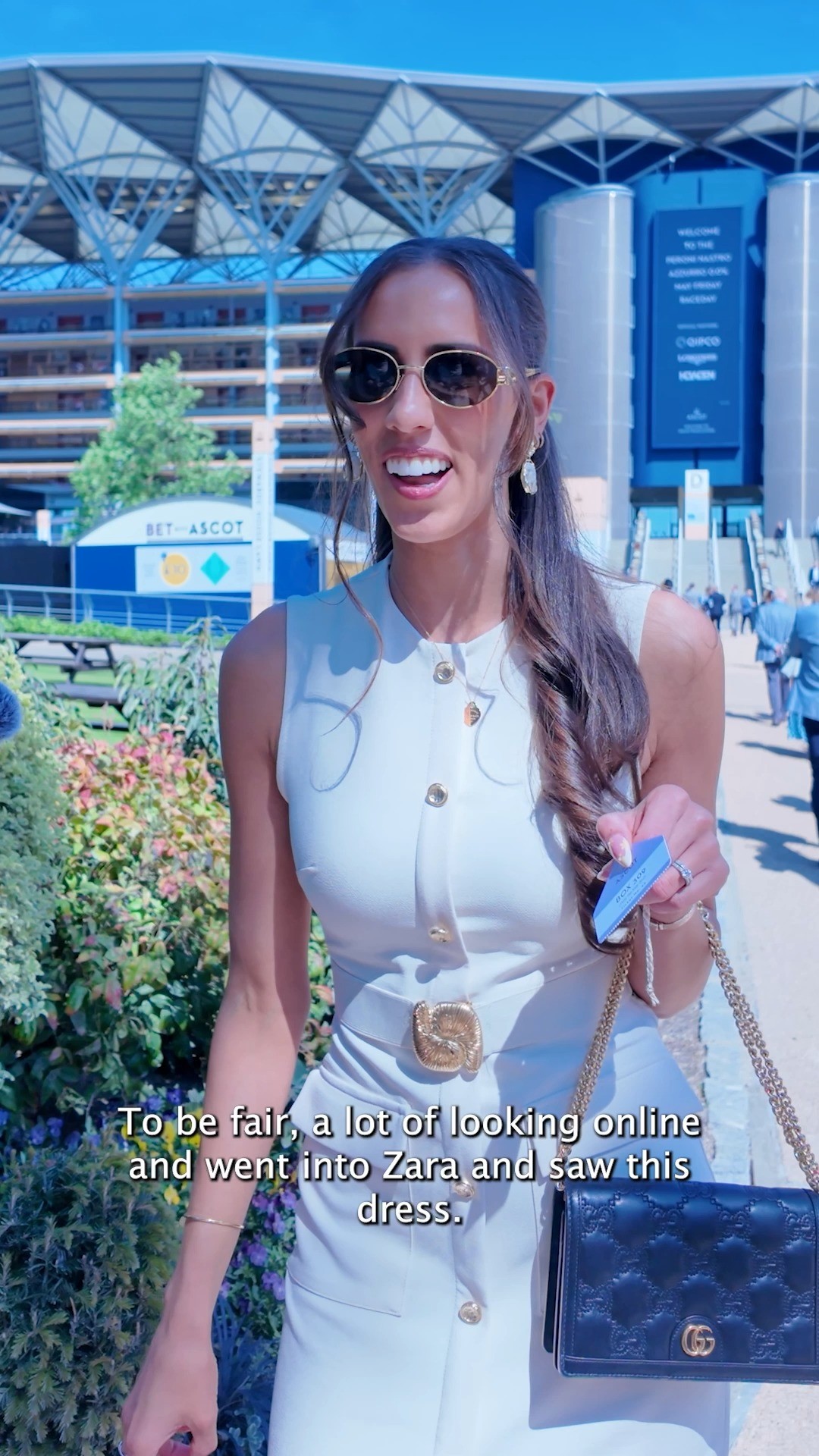 Instagram post by @ascotracecourse for Peroni Nastro Azzurro. Caption reads: Outfits on track! 🏇🏼

What were people wearing....