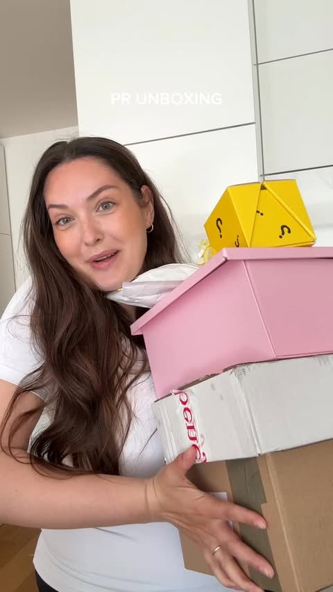 Instagram post by @stylekarolina_ for Bath & Body Works. Caption reads: Pr unboxing 🙏🏼😍❤️ moc děkuju....