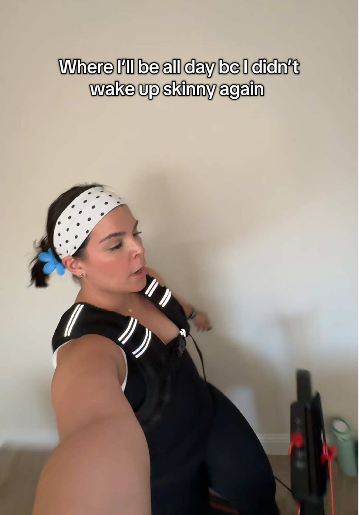 TikTok post by @ilianaschelstrate for Zelus Fitness. Caption reads: [...] vest against the world 🚶‍♀️ @Zelus Fitness....