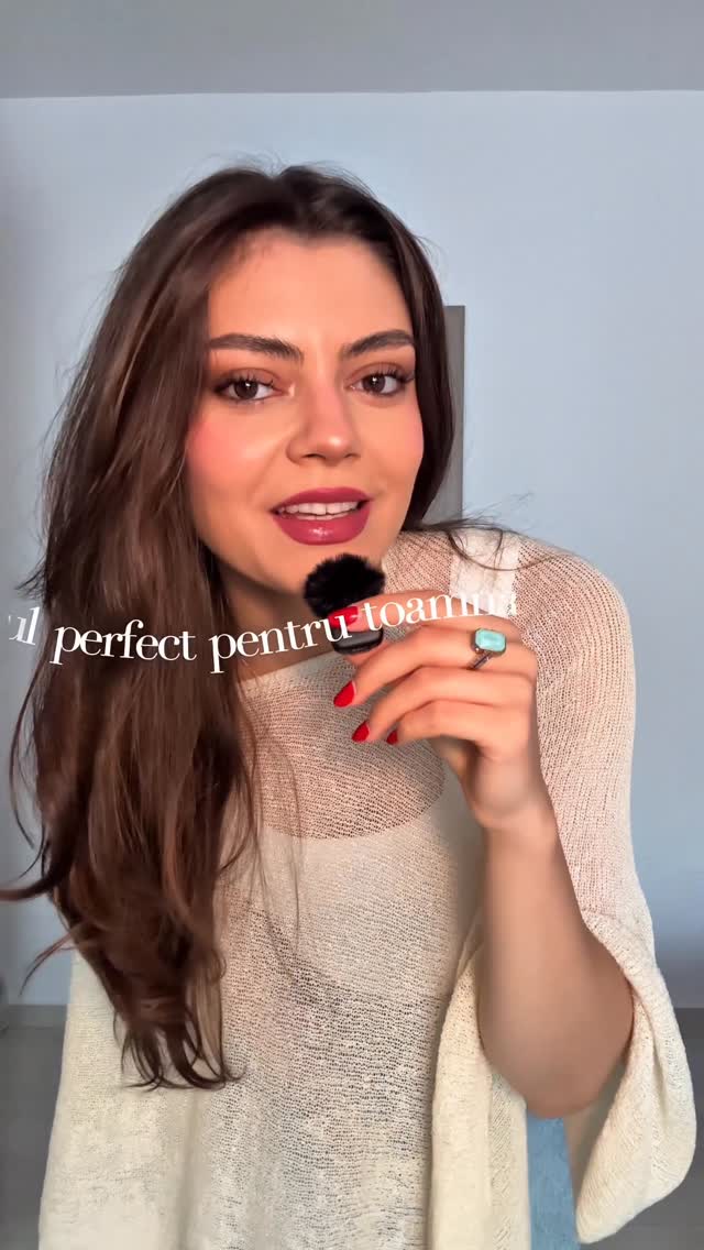 Instagram post by @elisa.chiroiu for Fashion Days. Caption reads: Outfitul perfect pentru toamna 🤎 @fashiondays....