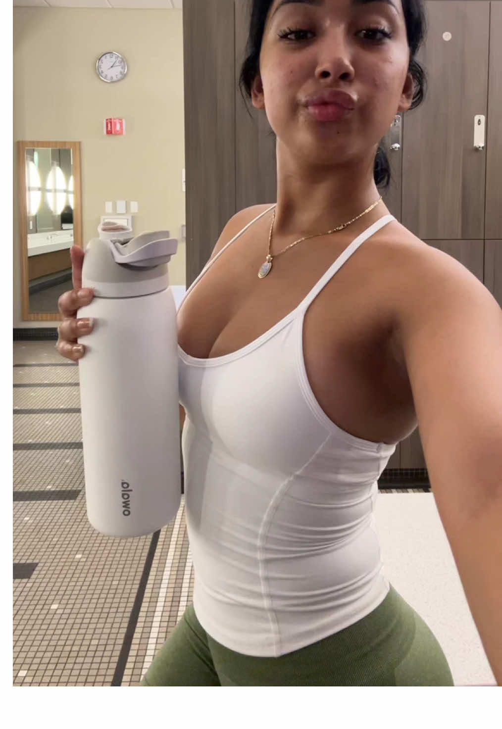 TikTok post by @amandalissete for Nvgtn. Caption reads: leg days🐒 shorts are @NVGTN  & top is @Garage....