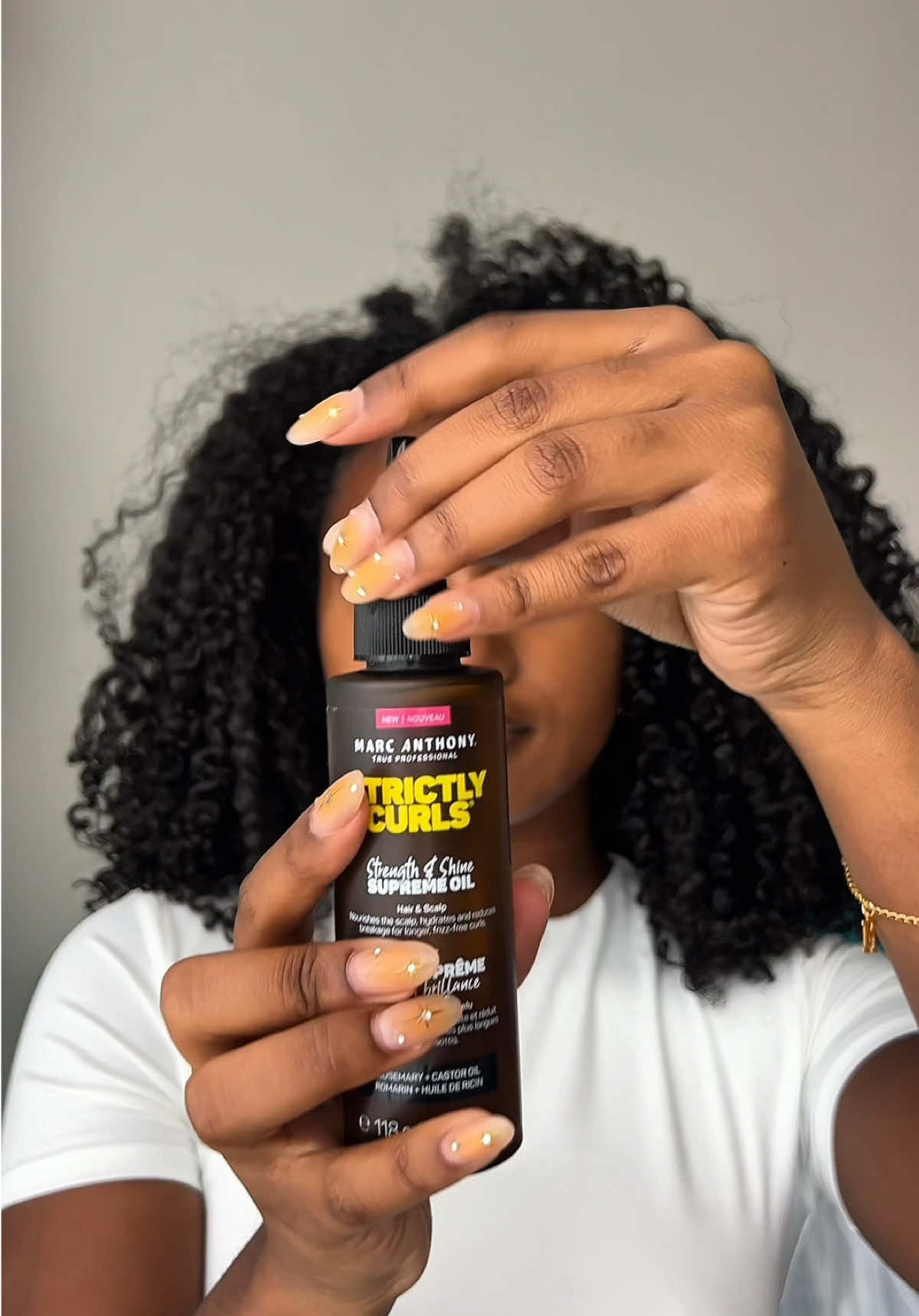 TikTok post by @ashleymasse for Marc Anthony Türkiye. Caption reads: You can achieve and maintain healthy hair at home....