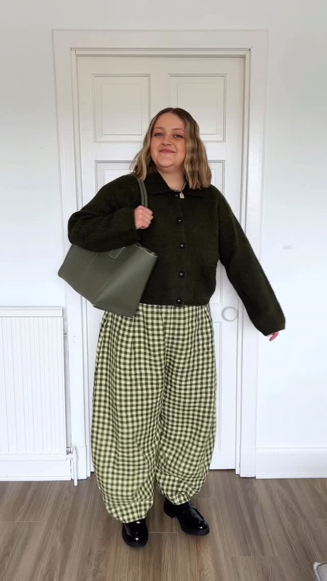 Instagram post by @the_trendyscot for Le Tanneur. Caption reads: [...] @gambolbygob * Shoes: @zara Bag: @letanneur....
