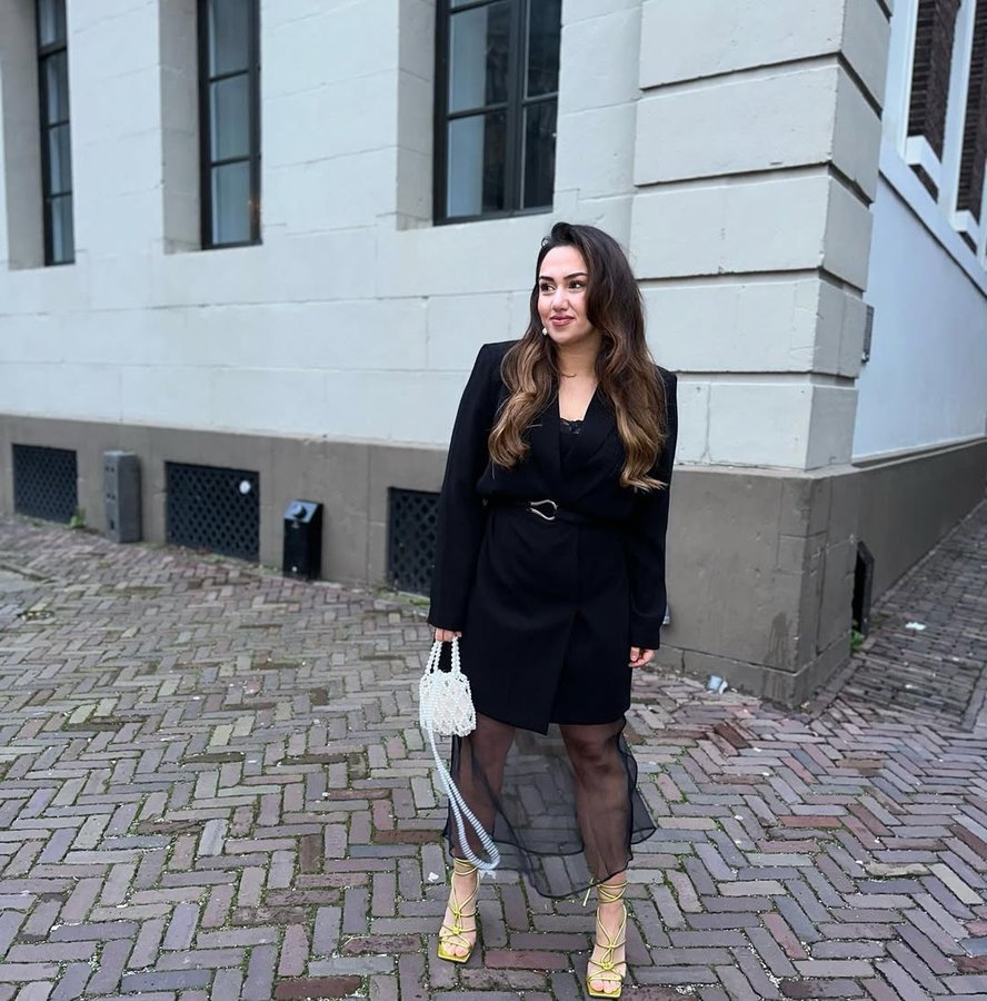 Instagram post by @ysmnn28 for Wehkamp. Caption reads: Wanneer je man helemaal gek wordt van al je....