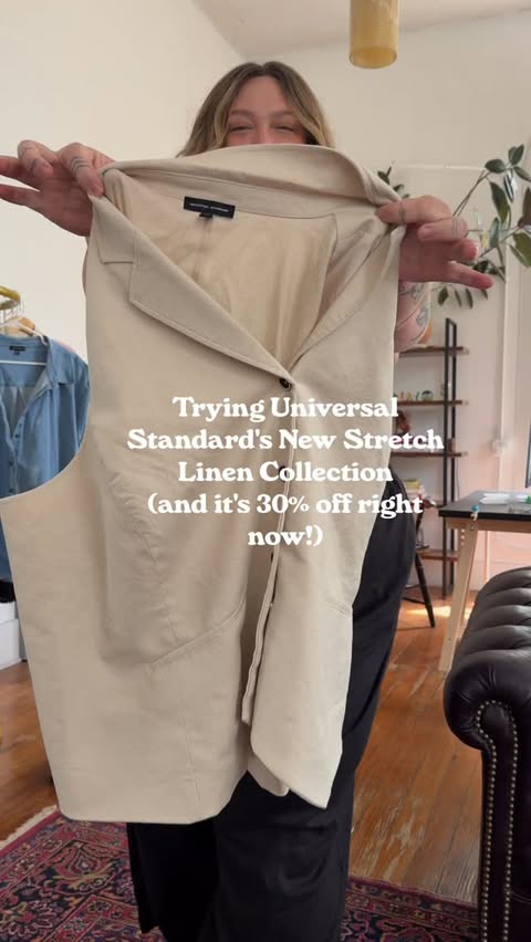 Instagram post by @fatgirlflow for Universal Standard. Caption reads: Had the opportunity to try out @universalstandard....