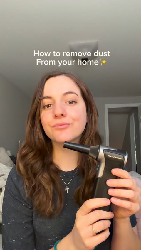 Instagram post by @theamateurcleaner for Vantrue. Caption reads: The Vantrue T150 is a staple in my cleaning caddy!....