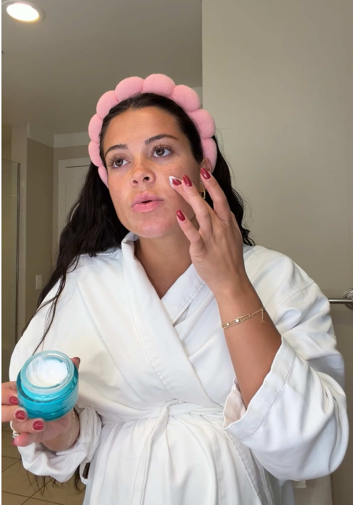 TikTok post by @anabelle.jeann for RoC Skincare. Caption reads: getting ready post beach day >>>> 🧴🌊🏖️@RoC....