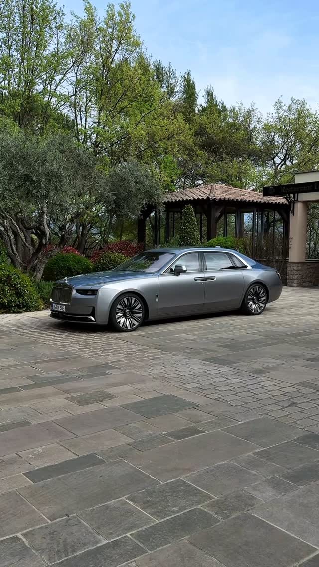 Instagram post by @the.mattbook for Rolls-Royce Motor Cars. Caption reads: [...] #rollsroyceghost #rollsroycecars....