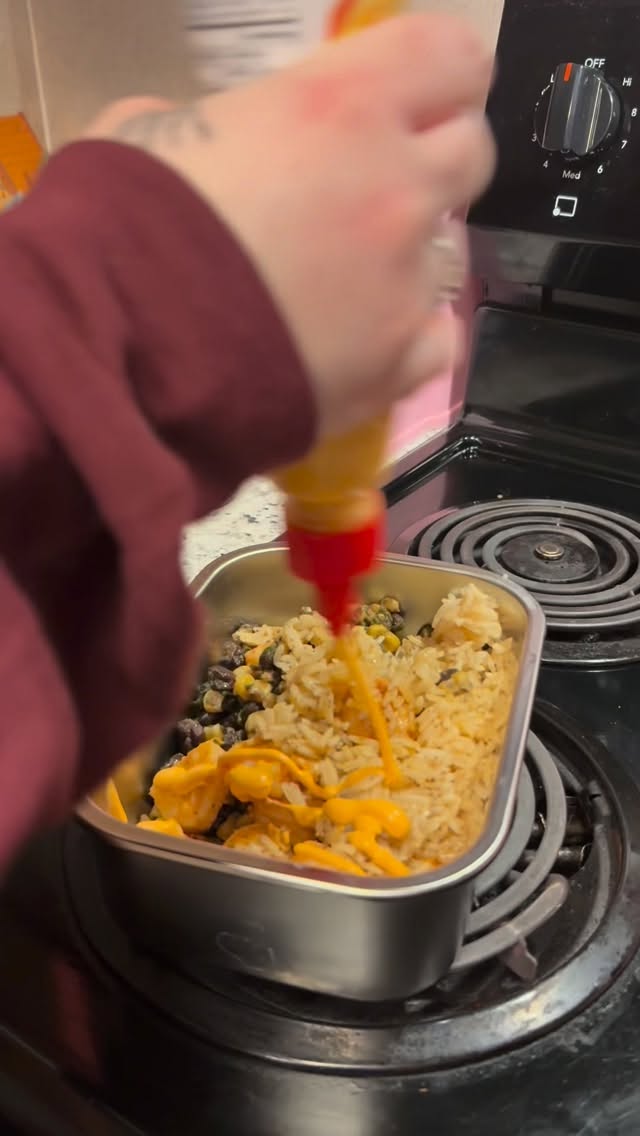 Instagram post by @lyvigaill for Eureka. Caption reads: AND ITS $150 OFF???? 👀 🔗 in bio #eureka....