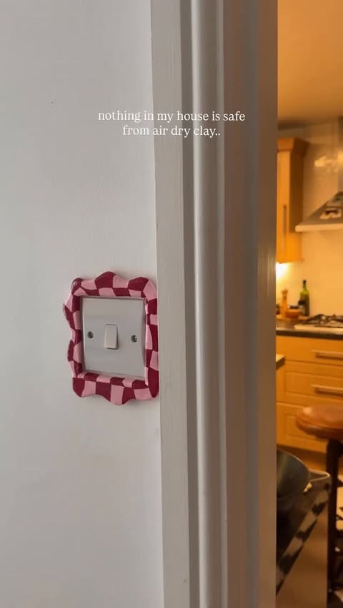 Instagram post by @themakingbox_ for Hobbycraft. Caption reads: [...] clay 🫶 

all materials used are from....