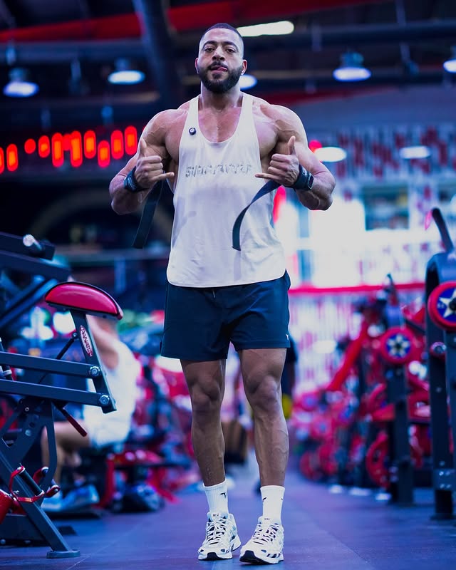 Instagram post by @omaromar_ali for SQUATWOLF. Caption reads: [...] DM. Use my code FFC15 for 15% off....