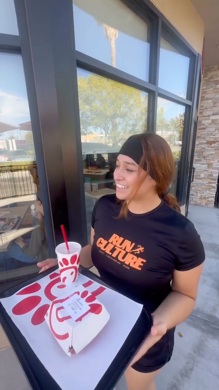 Instagram post by @healthywithpris for Chick-fil-a. Caption reads: 🚨 Run Culture x Chick-fil-A 🚨
Join us this....