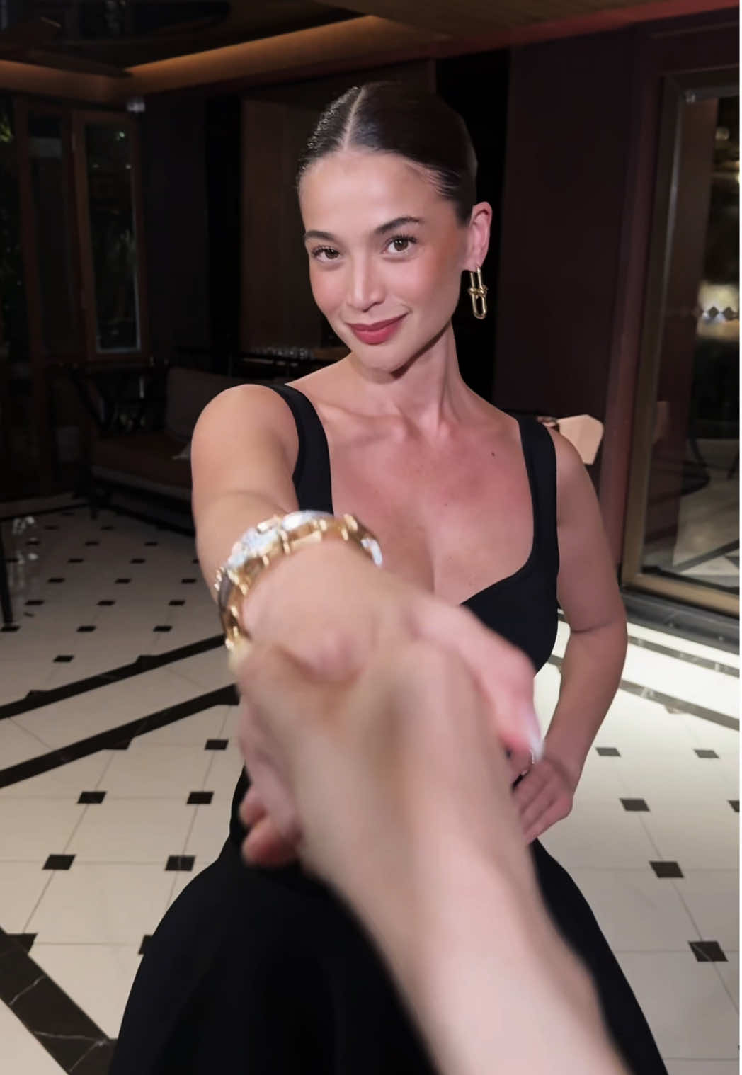 TikTok post by @annecurtissmith for Tiffany & Co.. Caption reads: Nice to meet you! Little reunion in 🇹🇭....