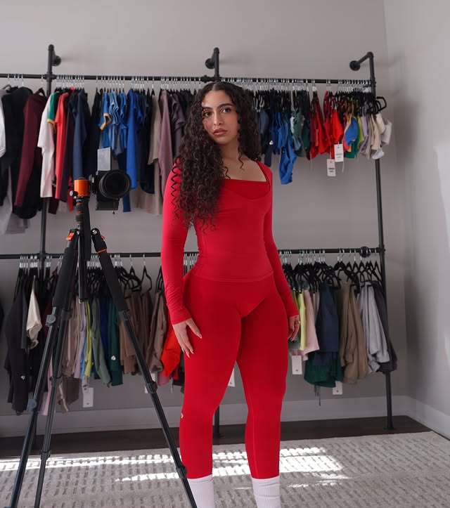 Instagram post by @sorayamai_ for Women's Best. Caption reads: Ka-Chow! ⚡️
@womensbest | DC: SORAYA.