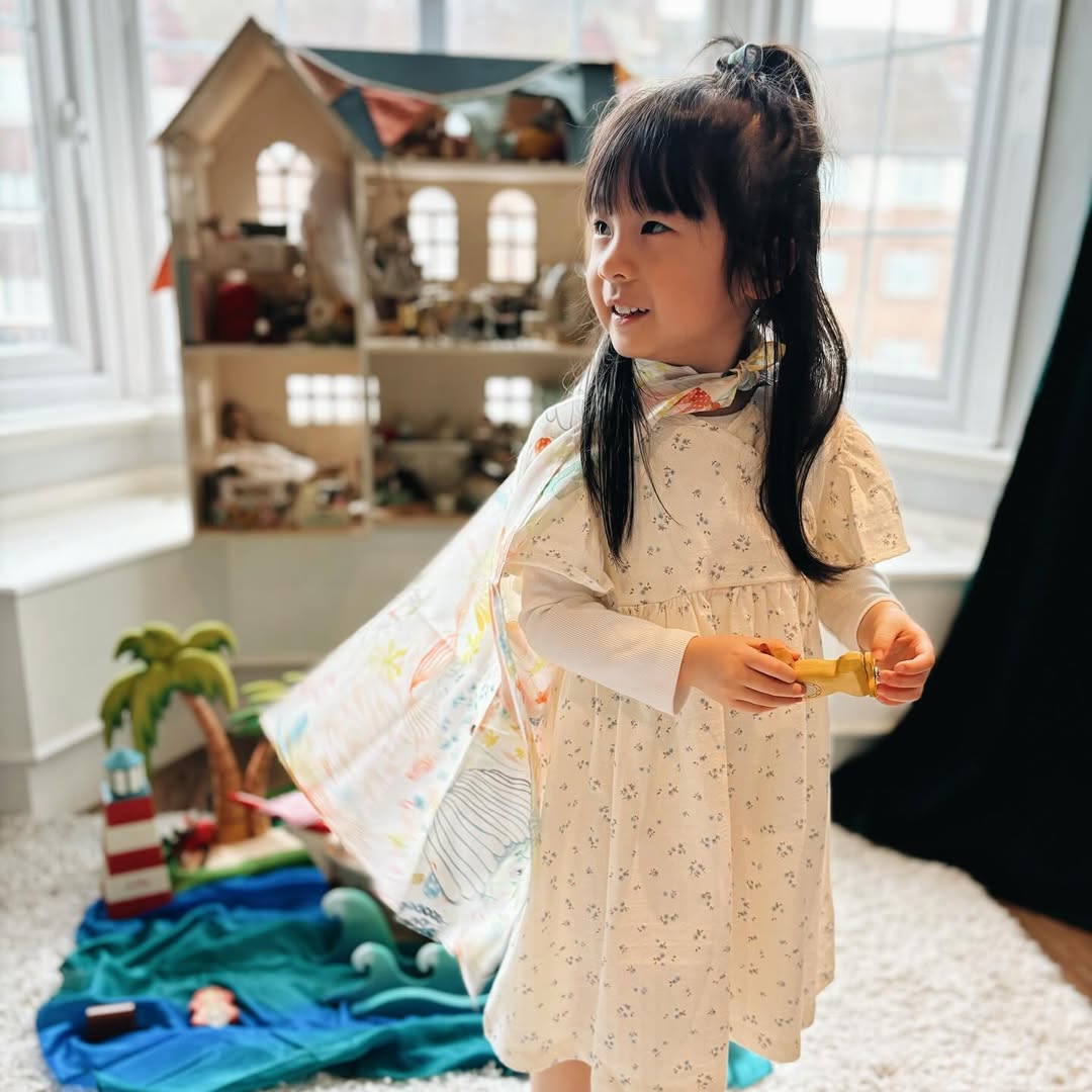 Instagram post by @elka.growth.journey for Sarah’s Silks. Caption reads: [...] to designing imaginative scenes,....