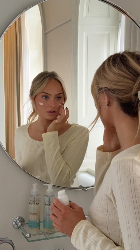 Instagram post by @alicestenlof for Aveeno. Caption reads: Advertisement @aveenosverige when the first touch....