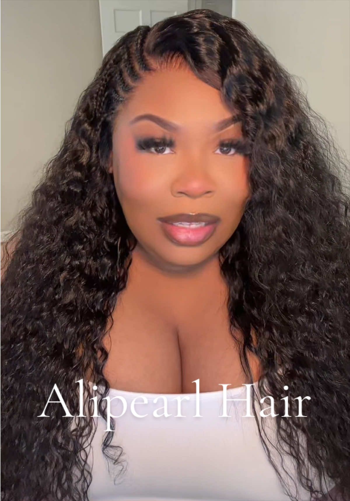 TikTok post by @lovenique219 for Alipearl Hair. Caption reads: Hair: @Alipearlhair 🔗 in bio! #wiginstall....