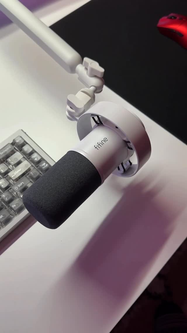 Instagram post by @mero.setup for FIFINEMICROPHONE. Caption reads: Fifine BM88 & K688 Legends 😍

🎙️ Fifine K688
•....