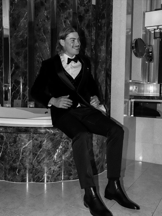 Instagram post by @harleyreid_6 for Crown Melbourne. Caption reads: good to be back in Melbourne at the home of the....