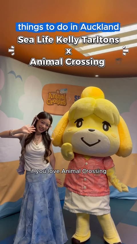 Instagram post by @xixiamethyst for Sea Life Centre. Caption reads: Send this to someone you want to go Kelly tarltons....
