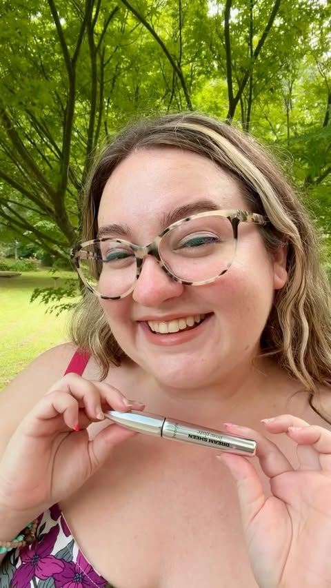 Instagram post by @fergiefindz for Benefit Club Pink US. Caption reads: [...] Beauty trip! @benefitcosmetics....