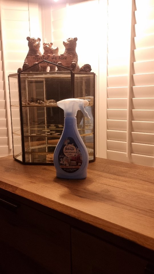 Instagram post by @lifewiththequinns for SuperSavvyMe. Caption reads: 🌙✨ Evening freshen up with Febreze Spring....